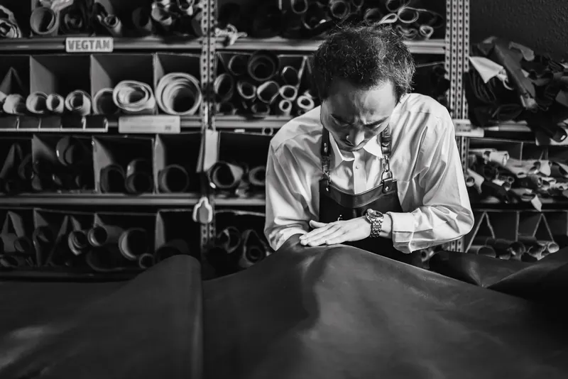 Joe working in his atelier, photographed by Dani Cruz Photography